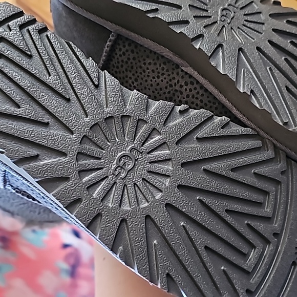 Women's Mini Bailey Bow Micro Cheetah Boot - Picture 6 of 6